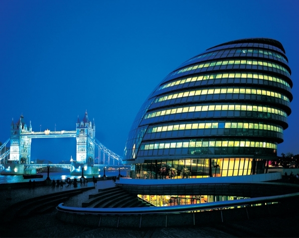 Photograph Victor Romero City Hall London on One Eyeland
